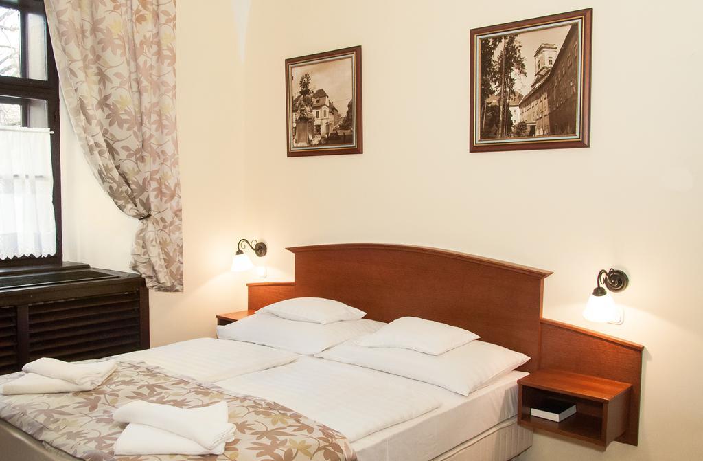 Hotel Klastrom Győr Extérieur photo